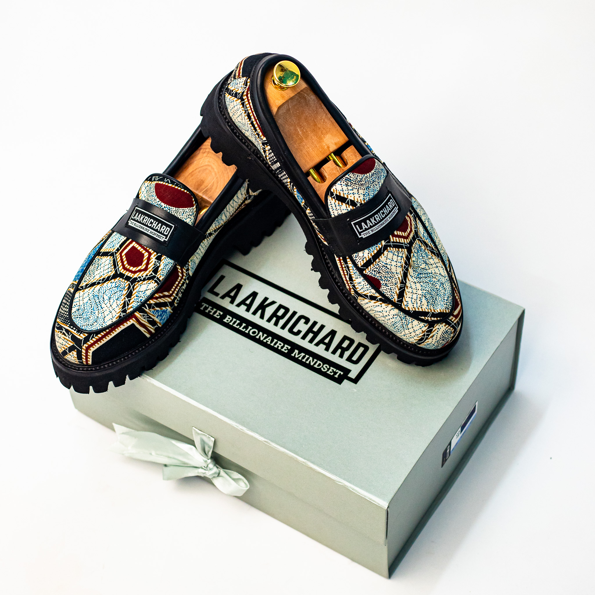 MGL2390-R5 Noir Vintage Loafer